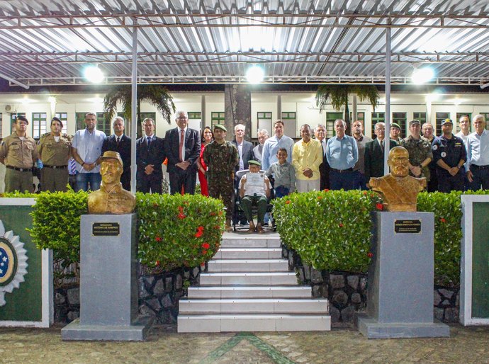 Juiz Wlademir Paes representa TJAL em evento alusivo aos 80 anos do Dia da Vitória