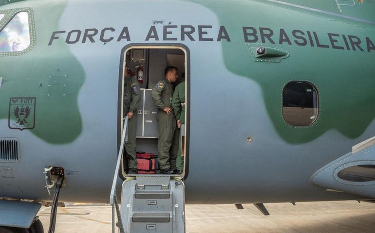 Voo para resgatar mais brasileiros em Gaza decola na quinta