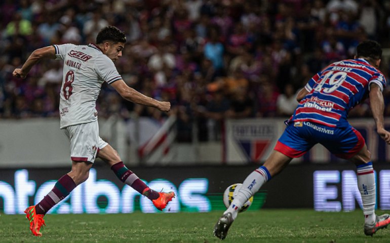 Fluminense faz belo gol, segura pressão do Fortaleza e abre vantagem nas quartas