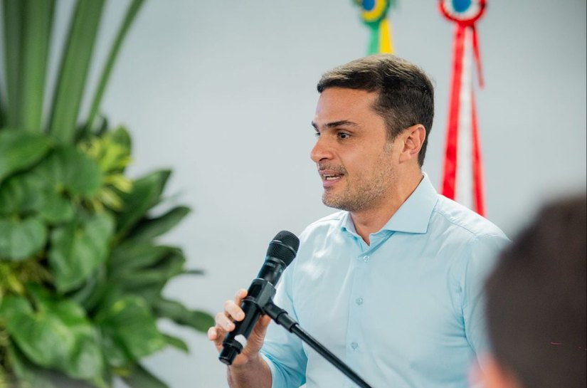 Alexandre Ayres propõe unificação dos programas assistenciais aos de qualificação profissional em Alagoas