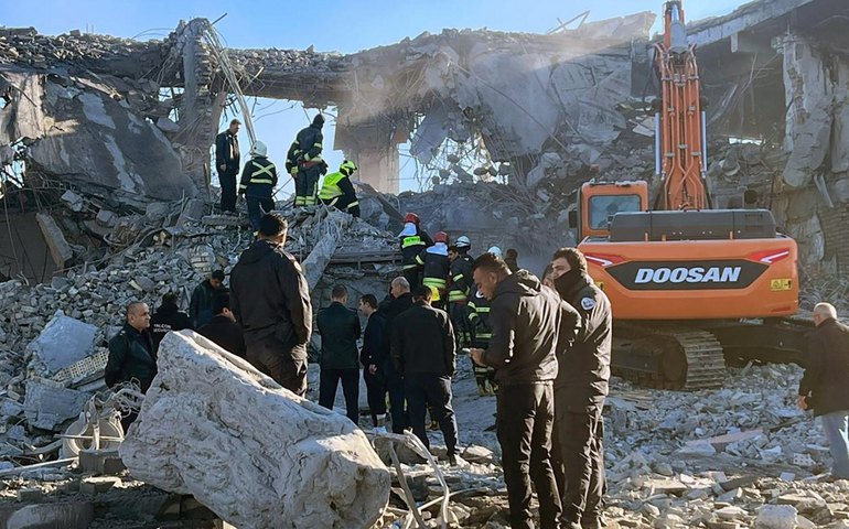 Irã bombardeia supostas bases de grupo armado no Paquistão e no Iraque