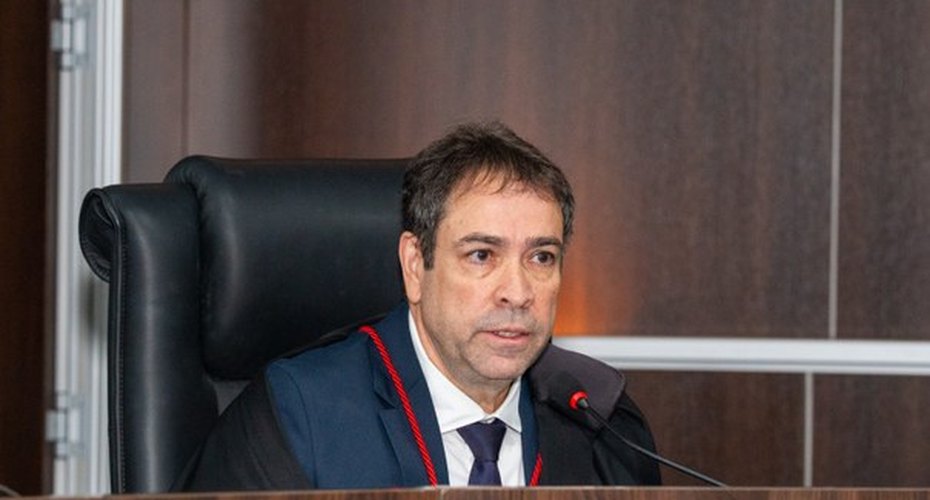 TRE/AL suspende propaganda eleitoral por participação  de apoiador acima do limite de 25%