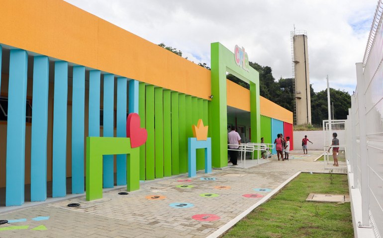 Governador inaugura escola e entrega duas creches no Sertão nesta terça-feira (20)