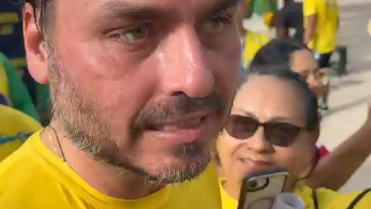 Carlos Bolsonaro afirma que legenda do PL está garantida para Alfredo Gaspar: “É prioridade para o presidente Bolsonaro”