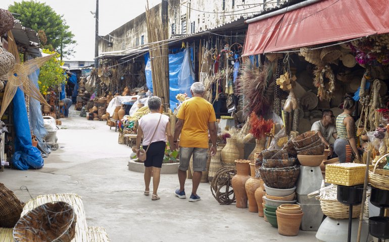 Mercado do Artesanato leva ao público atrações no projeto palco aberto neste sábado (10)