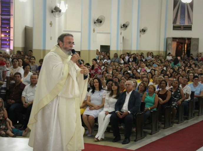 Arapiraca: “Ouçam o ‘bom conselho’ de Nossa Senhora', diz padre Antônio