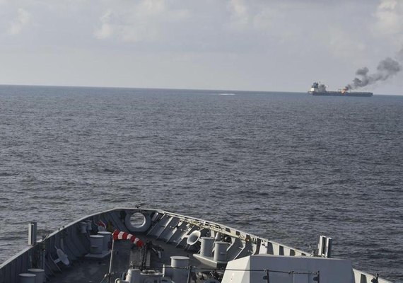 Houthis atacarão navios de qualquer empresa que interaja com portos israelenses