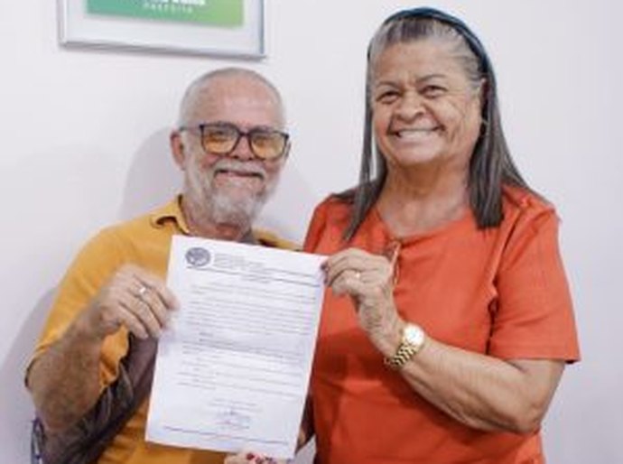 Após 41 anos de serviços prestados à administração pública municipal, servidor comemora aposentadoria