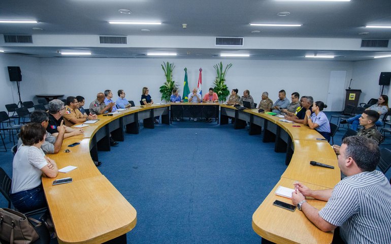 Governo realiza primeira reunião para organização do desfile de Sete de Setembro