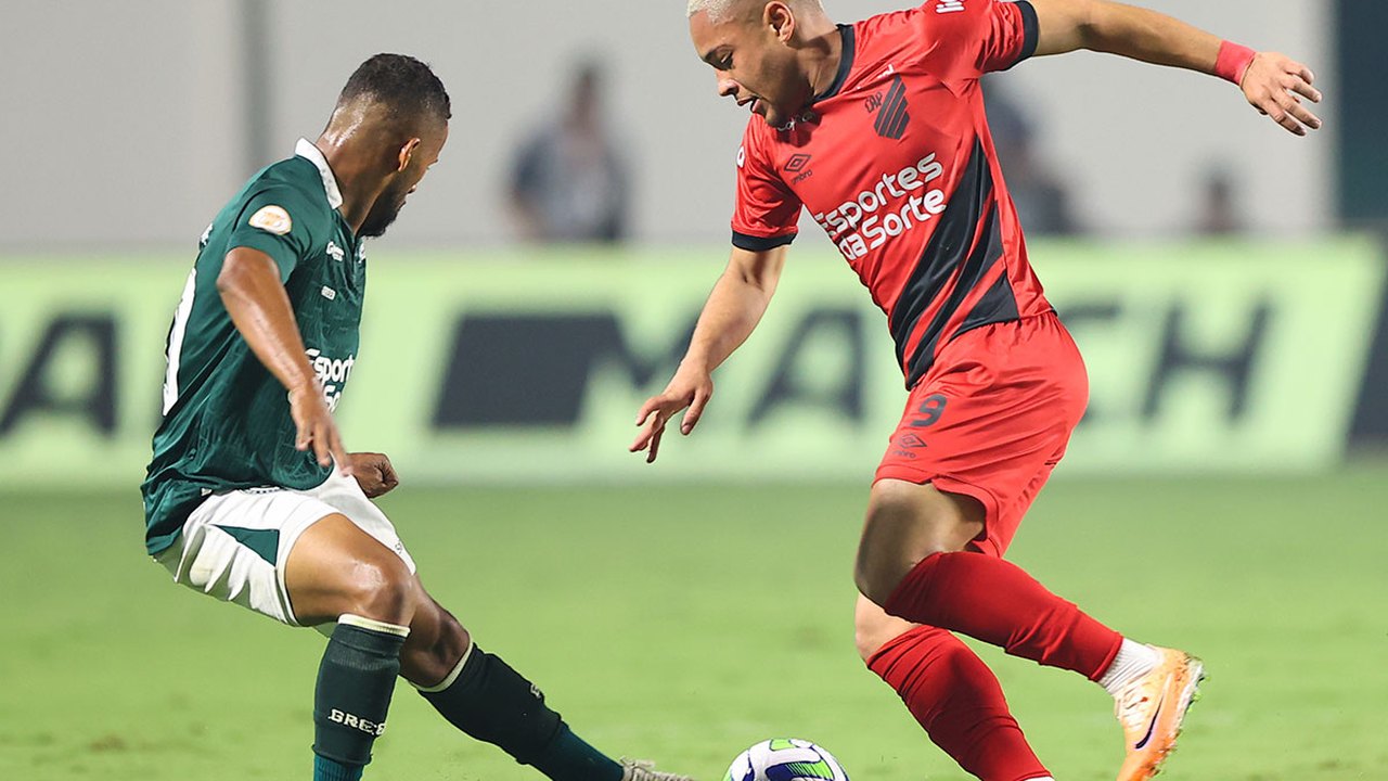 Vitor Roque marca, mas Athletico-PR cede empate ao Goiás e fica em 6º no Brasileirão