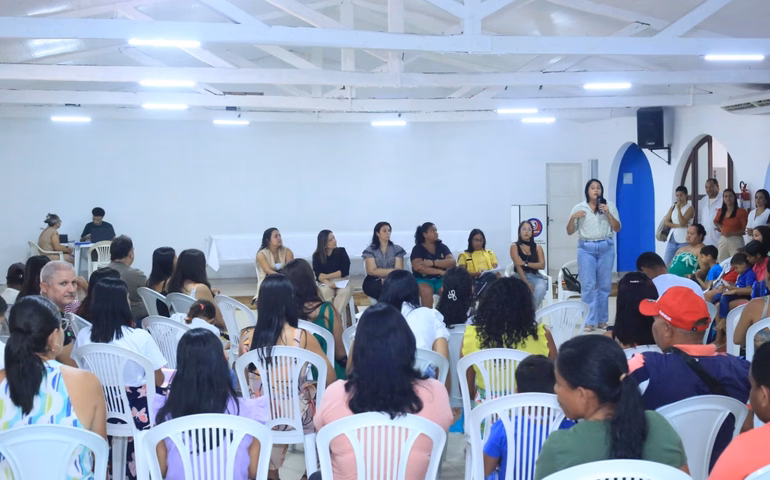 Abril Azul: Prefeitura de Penedo orienta famílias de crianças autistas