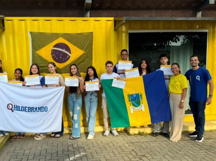 Escola de Campo Alegre fortalece educação tecnológica com participação de estudantes em curso
