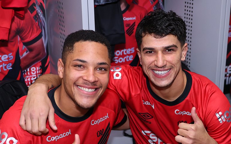 Athletico-PR passa fácil pelo Alianza Lima-PER e avança como líder da chave na Libertadores