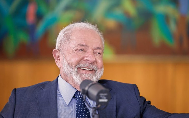 Com política industrial e PAC, Lula prevê Brasil a “100 por hora”