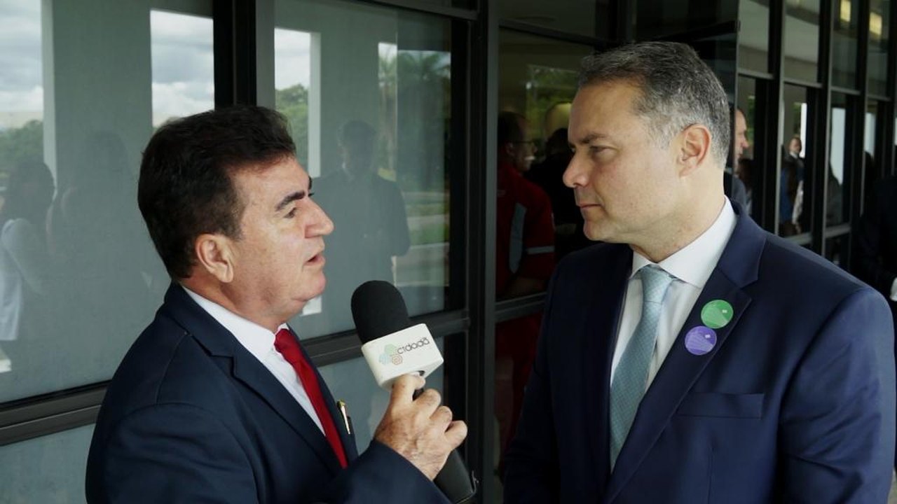 Renan Filho concede entrevista à TV Cidadã