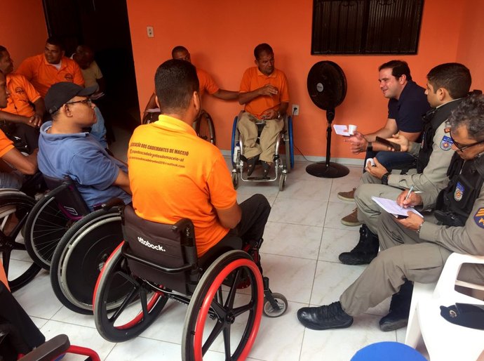 Prefeitura de Maceió debate ações de acessibilidade com cadeirantes