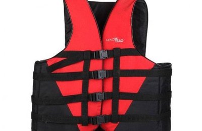 Proposta torna obrigatório colete salva-vidas para jet ski e embarcação aberta