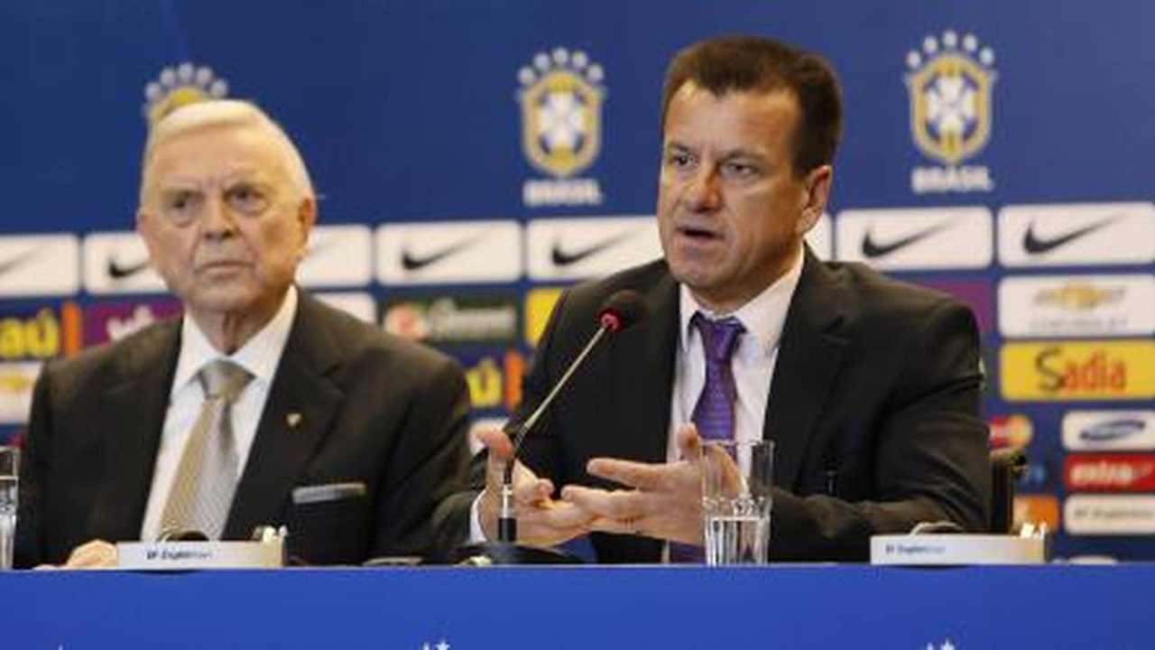 Dunga convoca jogadores para jogos contra Argentina e Japão; confira a lista
