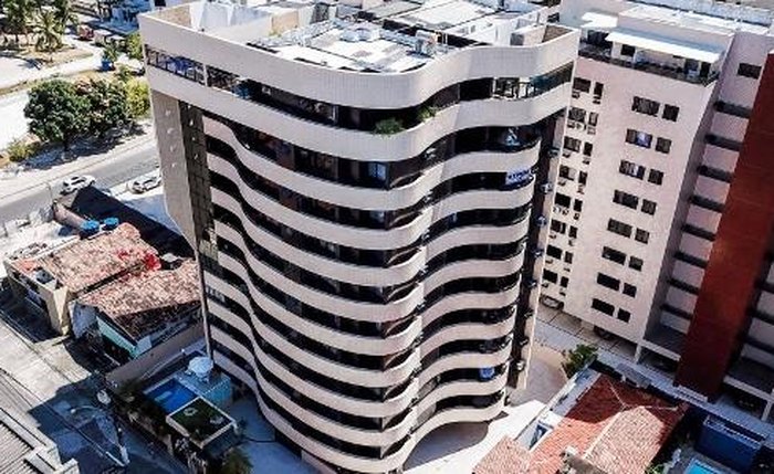 Prédio fica localizado no bairro da Ponta Verde, em Maceió