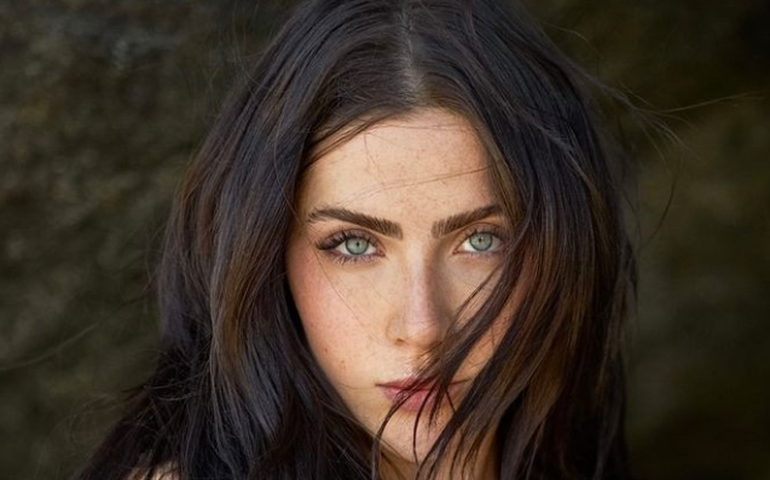 Anitta, Jade Picon, Sabrina Sato e outras famosas apostam em tendência ousada que deixa a pélvis à mostra; saiba mais