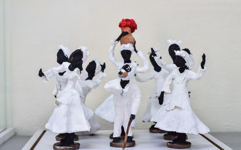 Exposição “Folclore: Cores e Ritmos' celebra a essência das manifestações folclóricas