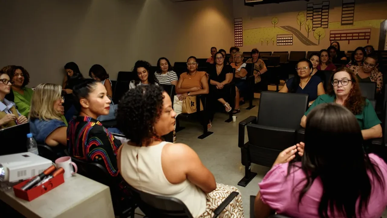 Encontro reúne mulheres para estimular talentos e criatividade feminina