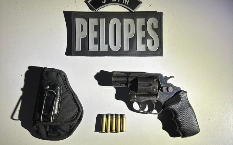 PM prende suspeito de tentativa de feminicídio e apreende arma em Limoeiro de Anadia