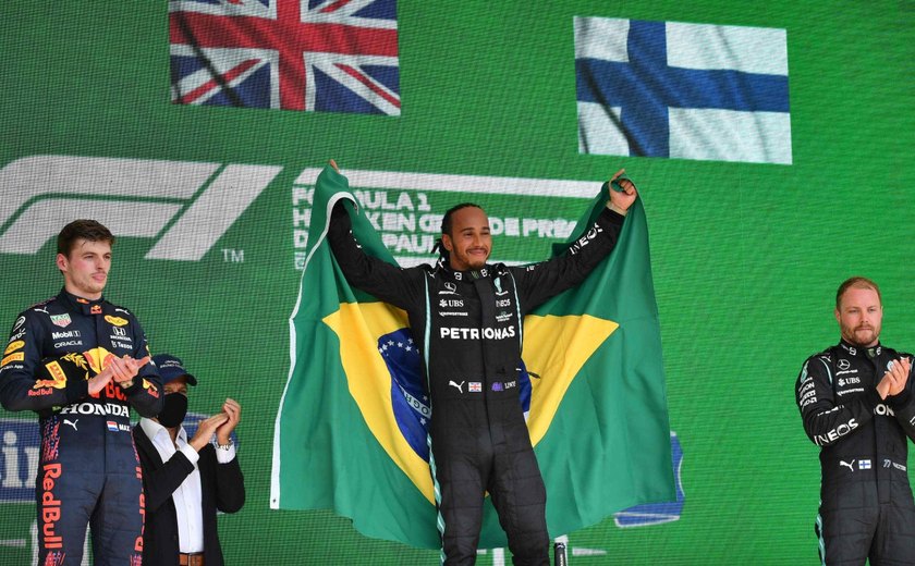 Hamilton iguala número de vitórias de brasileiros na história da Fórmula 1