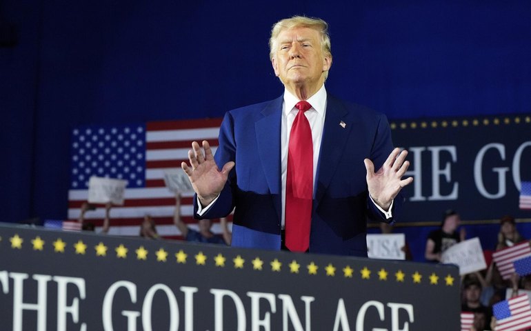 Trump avalia respostas ao bloqueio do estreito de Ormuz em meio a impasse com Irã