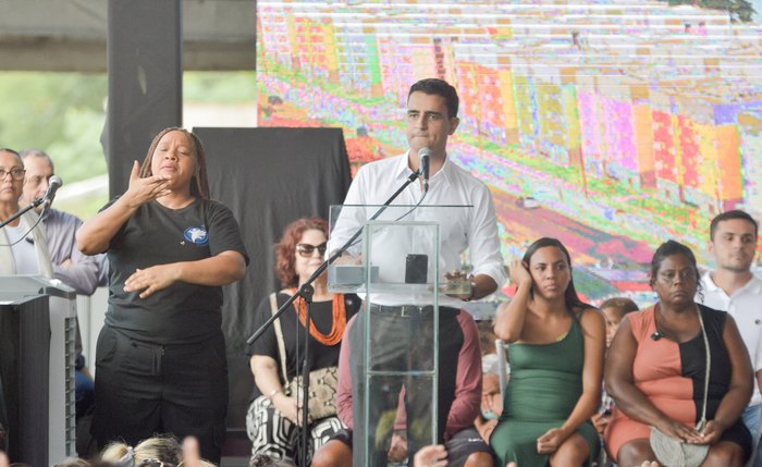 JHC durante evento com Lula, em Maceió