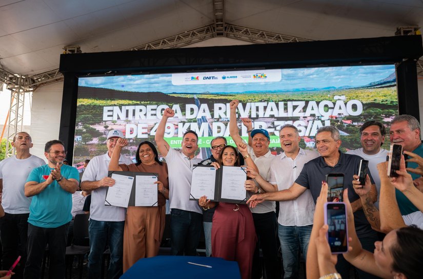 Ministério dos Transportes e Governo de Alagoas entregam revitalização da BR-316 em Canapi