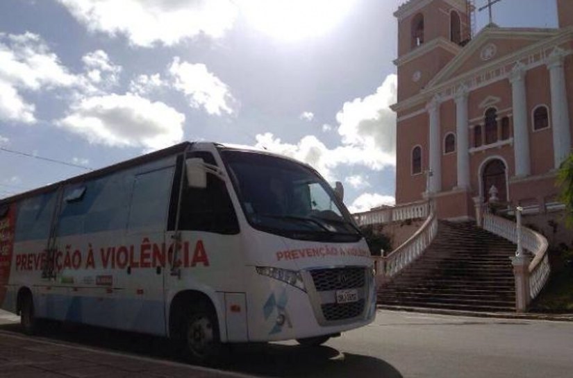 Pilar recebe ônibus da campanha para entrega voluntária de armas