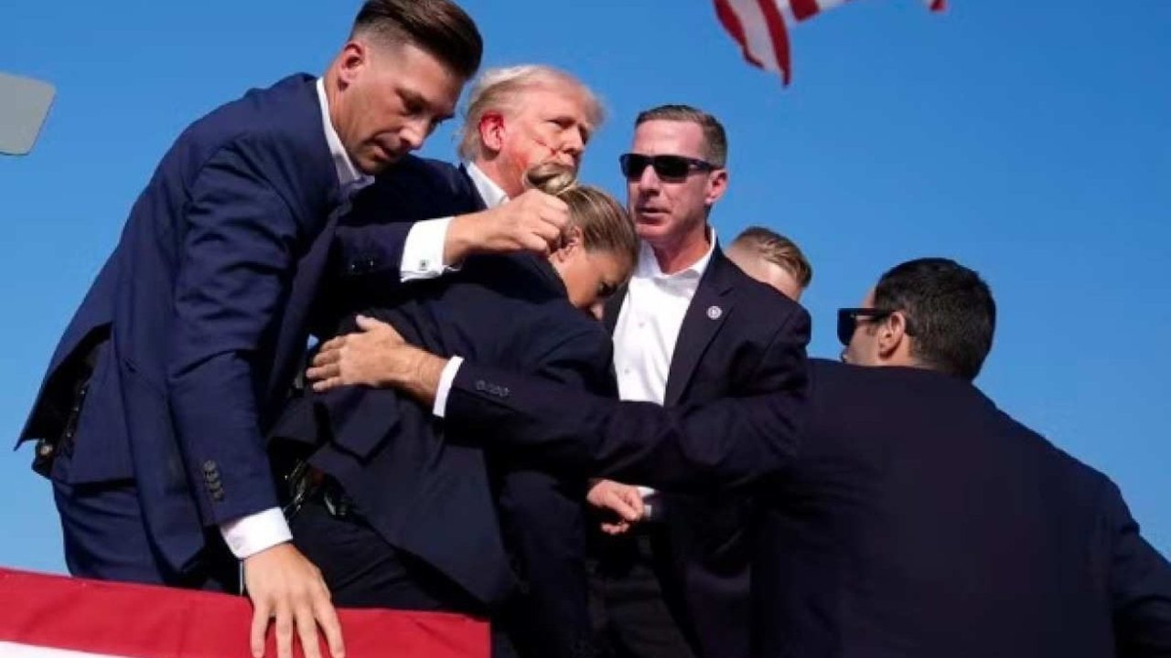 Testemunhas relatam como foi atentado contra Donald Trump em comício: 'Avisei a polícia que o atirador estava no telhado'