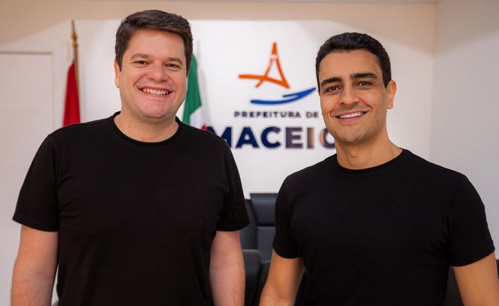 Davi Davino se encontra com JHC Davi Davino se encontra com JHC