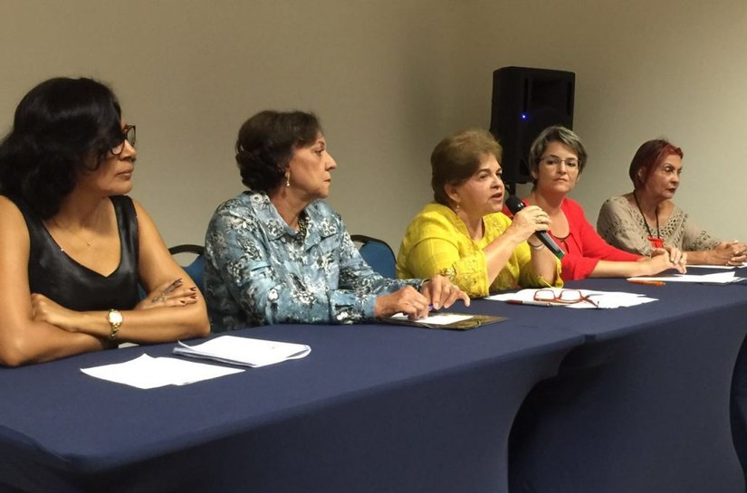 Educadores da rede discutem avaliação educacional