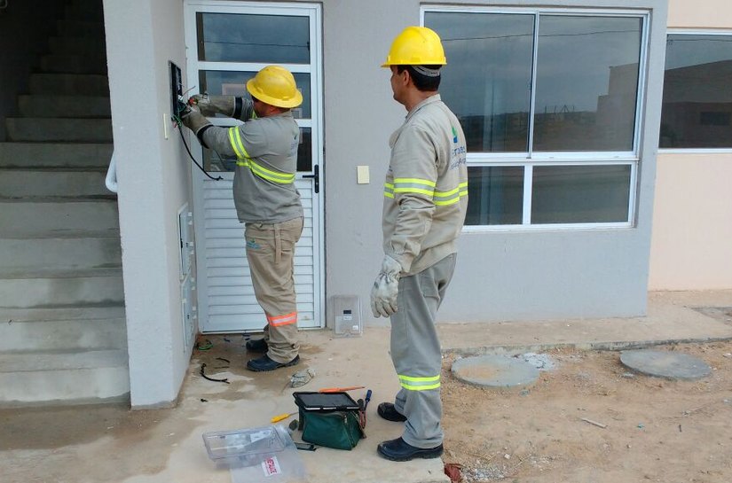 Eletrobras intensifica ligações de energia no Parque dos Caetés