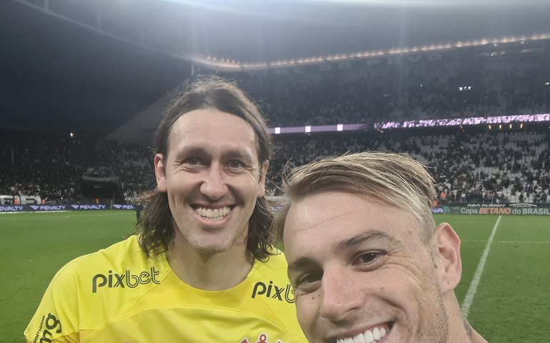 Cássio defende pênalti e se emociona com vaga do Corinhtians: 'Vitória que dá confiança'