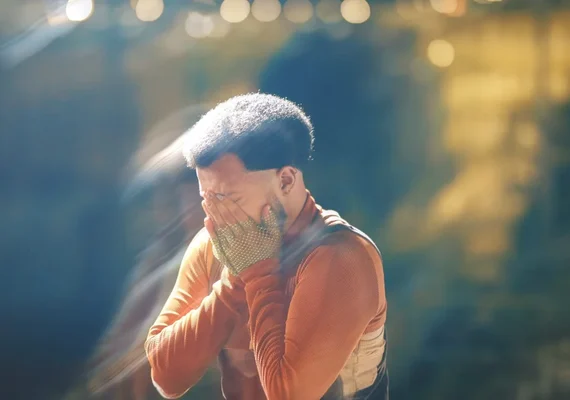 Após 11 apresentações, peça 'Tempo de Vagalume' volta a Maceió para iluminar memórias