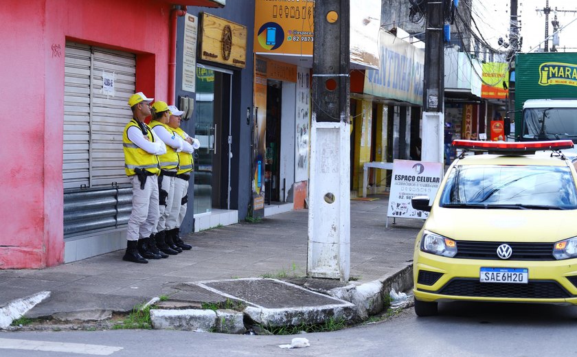 Ronda no Bairro realiza encaminhamento de adolescente grávida de 7 meses com fortes dores