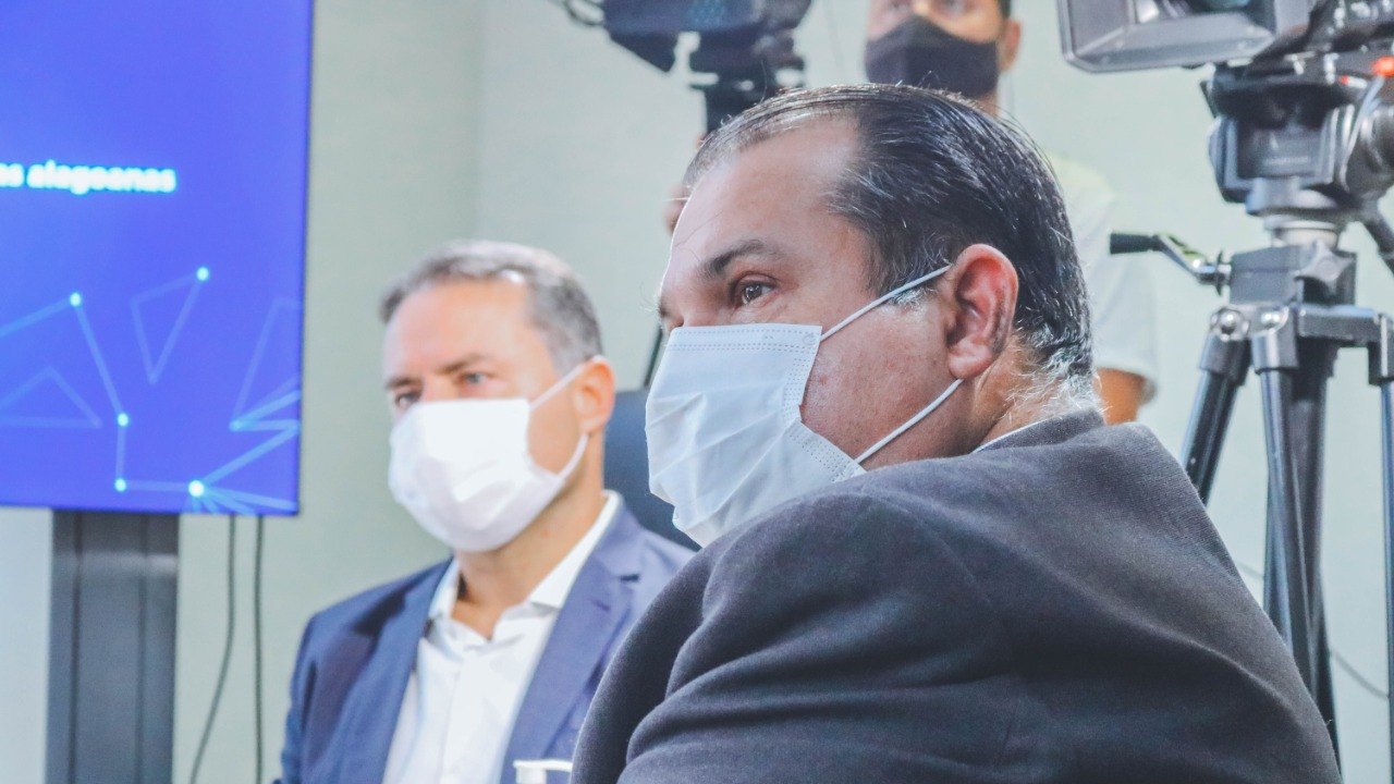 Prestação de Contas do Governo Renan Filho é entregue à Assembleia Legislativa