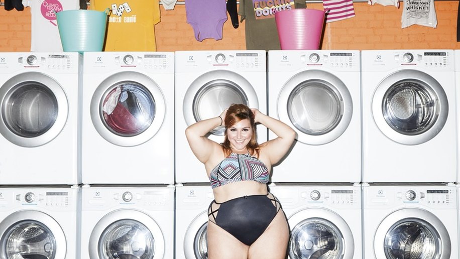 Ju Romano é primeira plus size na PLAYBOY