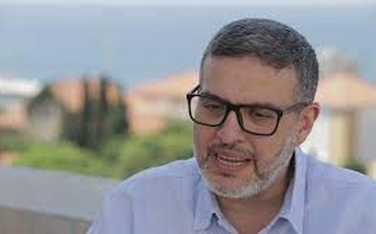 Depois da Alemanha, França nega entrada a médico britânico palestino que falaria sobre Gaza