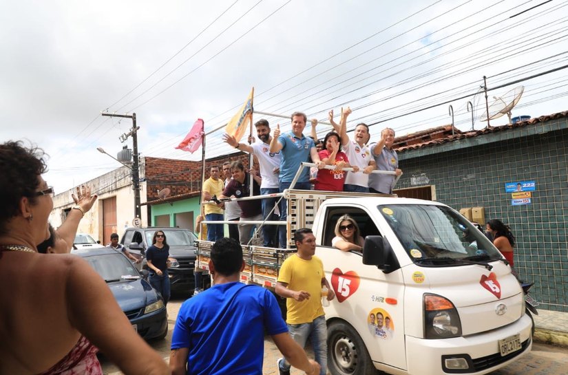 Deputado Marx Beltrão participa de carreatas em Maragogi e Japaratinga