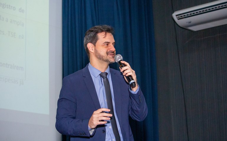 Magistrados e promotores participam de capacitação  sobre atuação na véspera e dia da eleição