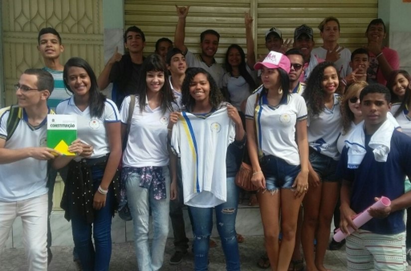 Estudantes estadual se opõem à ocupação de escolas e pedem aula