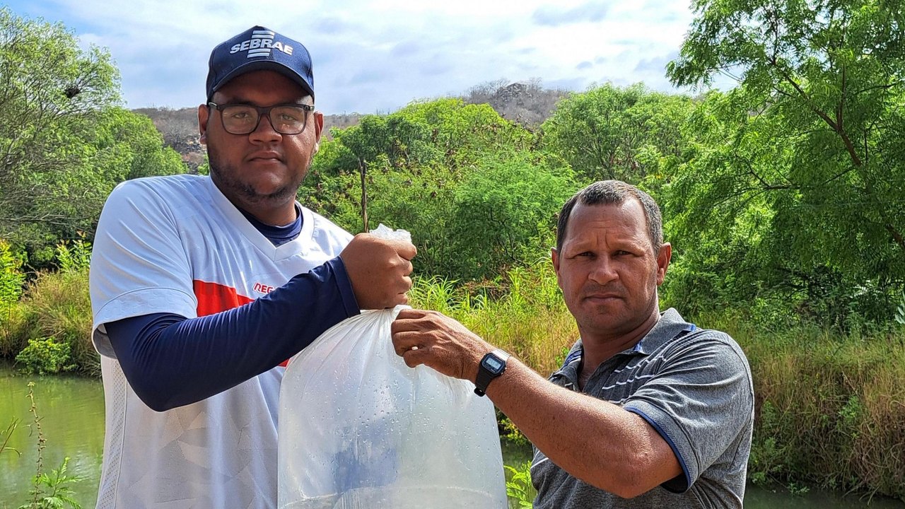 Entrega de alevinos combate à fome de mais de mil famílias alagoanas