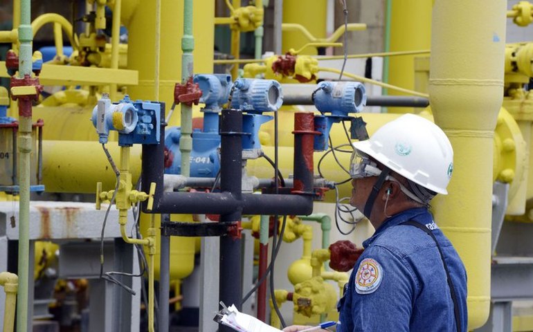 CNI: Faturamento real na indústria cai 0,9% em junho ante maio, com ajuste