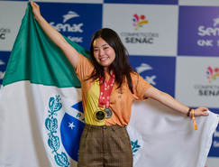 Angélica Matsuda, Paraná, Cabeleireiro  