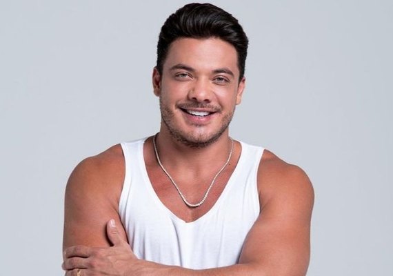 Problema na coluna tira Wesley Safadão do São João de Maceió; Léo Santana substitui colega