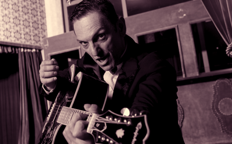 Paulo Miklos leva novo show a Santo André